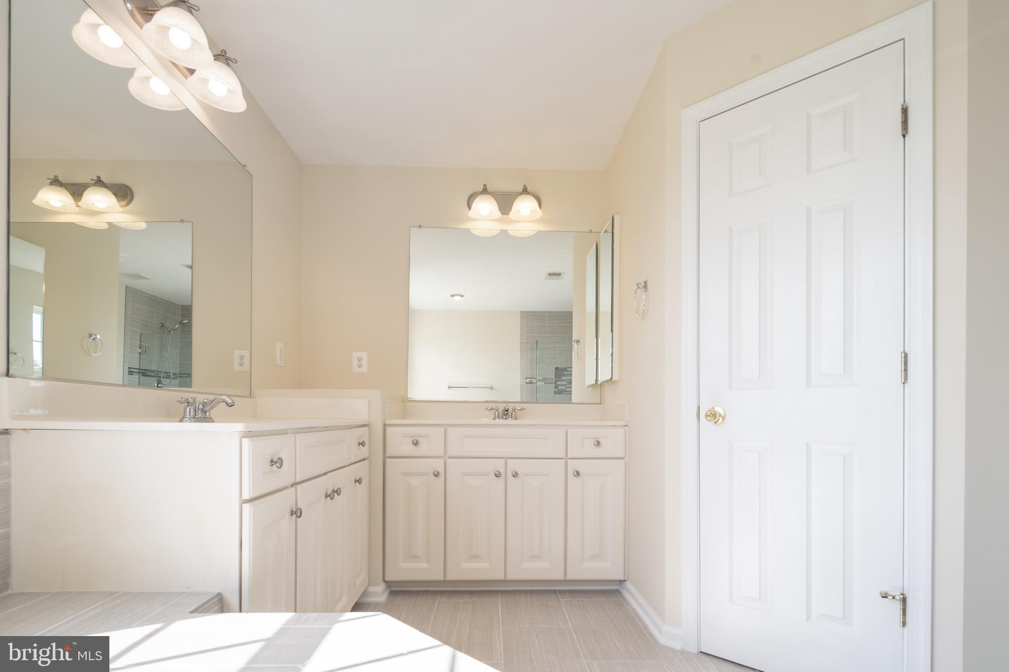 THE FALLS AT LEE'S PARK - Residential