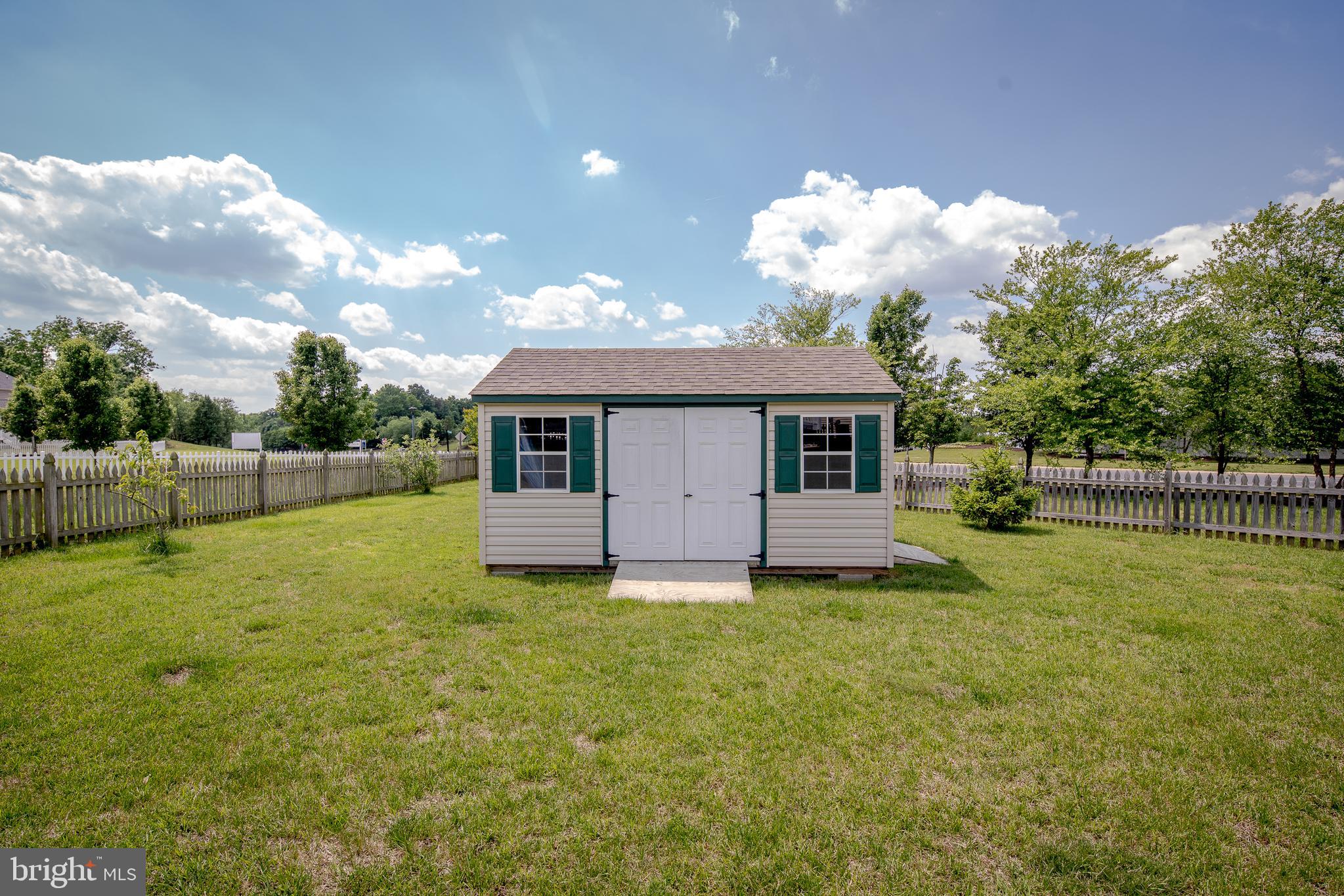 THE FALLS AT LEE'S PARK - Residential