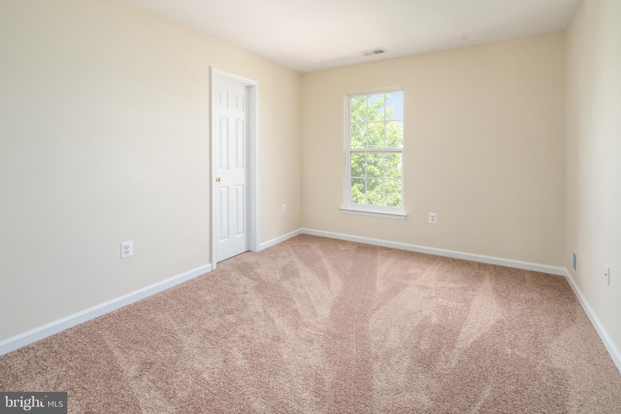 THE FALLS AT LEE'S PARK - Residential