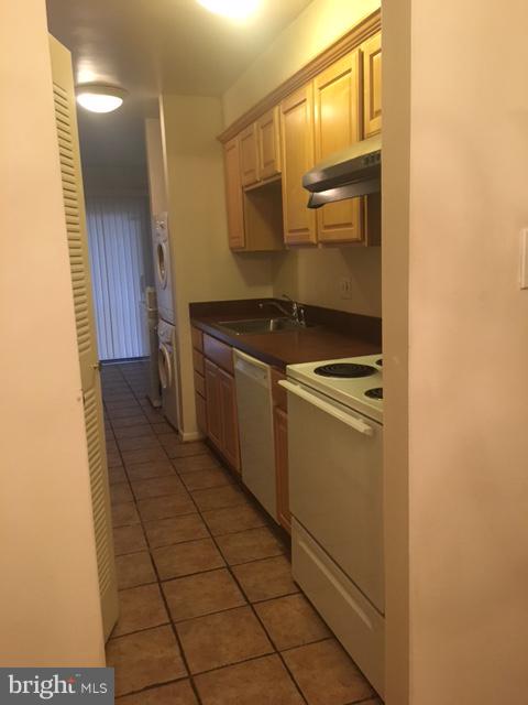 WINDSOR PARK - Residential Lease