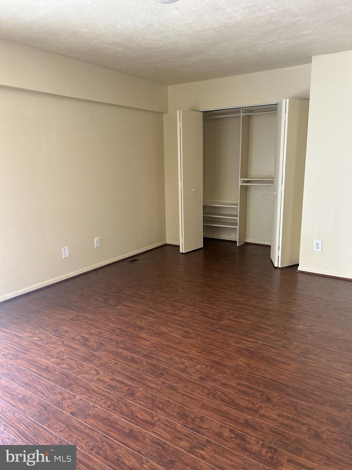 WINDSOR PARK - Residential Lease