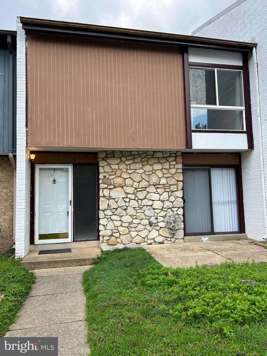 This cozy two level townhome is located at the heart of Alexandria, convenience location minutes away from the Kingstown Shopping Center (Movies, Restaurants all major stores). A fireplace in the living room and the dining room has sliding door leads to a good size of fenced back yard.   The laminated wood floors on the main level and upper level. No Carpets. Vacant ready for move in.