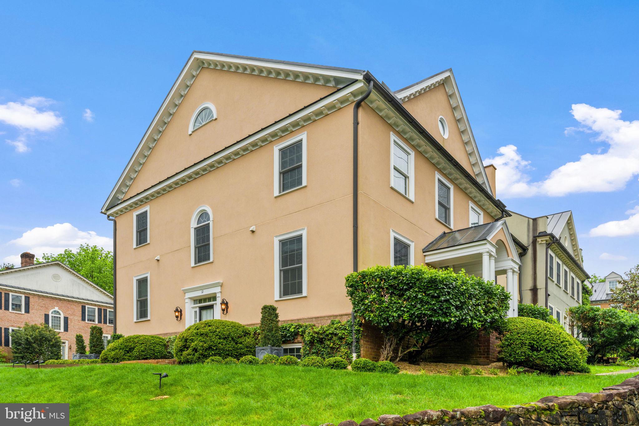 FEDERAL VILLAGE - Residential
