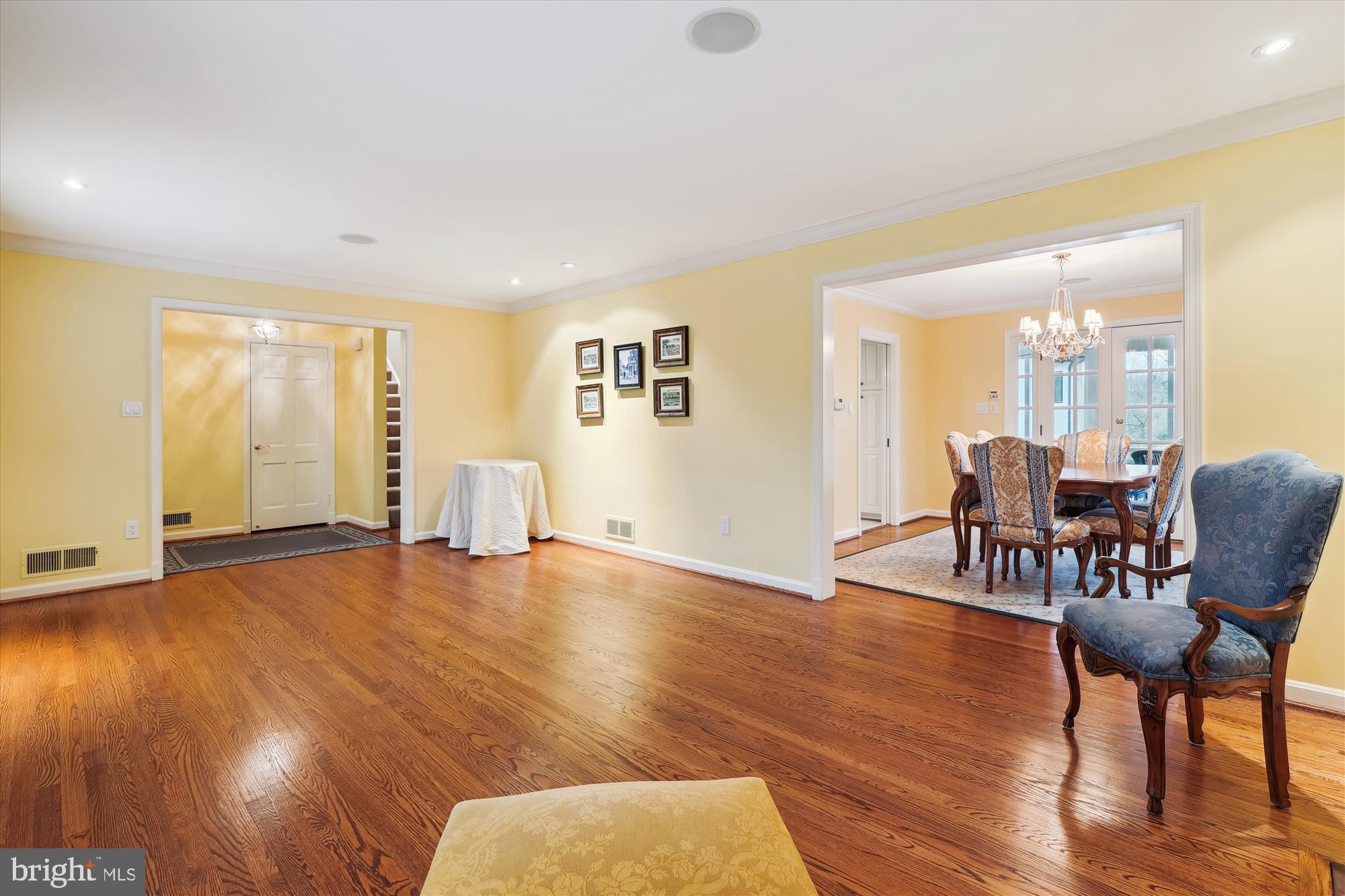 GOLF CLUB MANOR - Residential