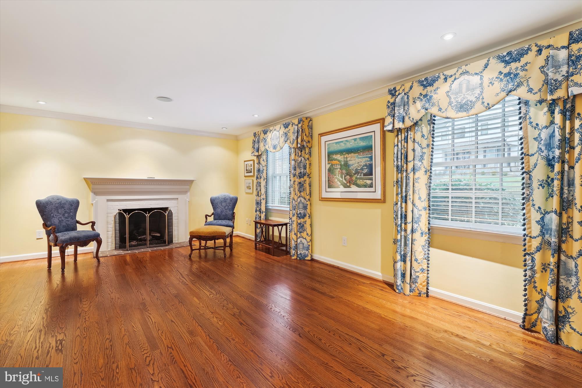 GOLF CLUB MANOR - Residential