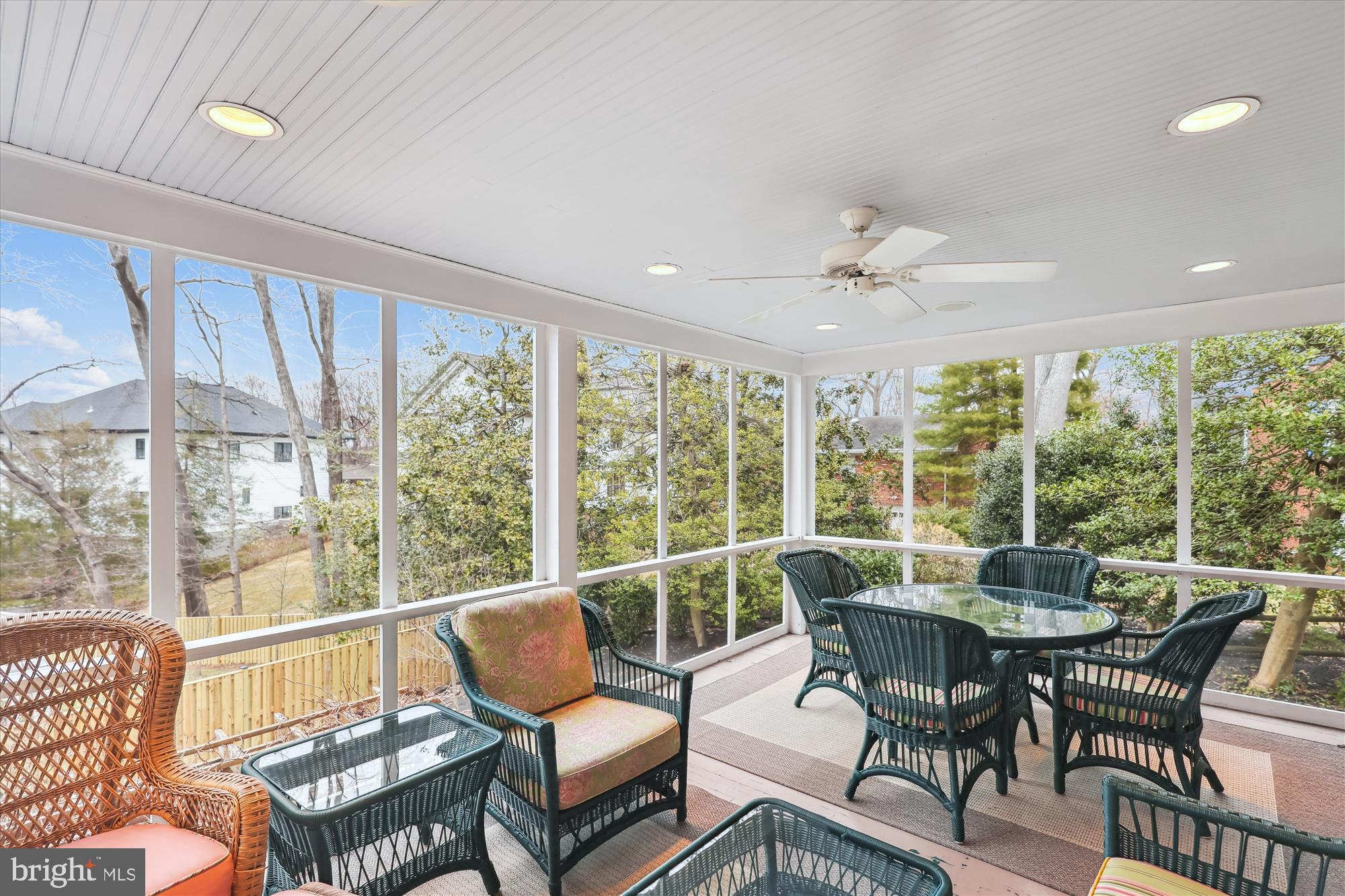 GOLF CLUB MANOR - Residential