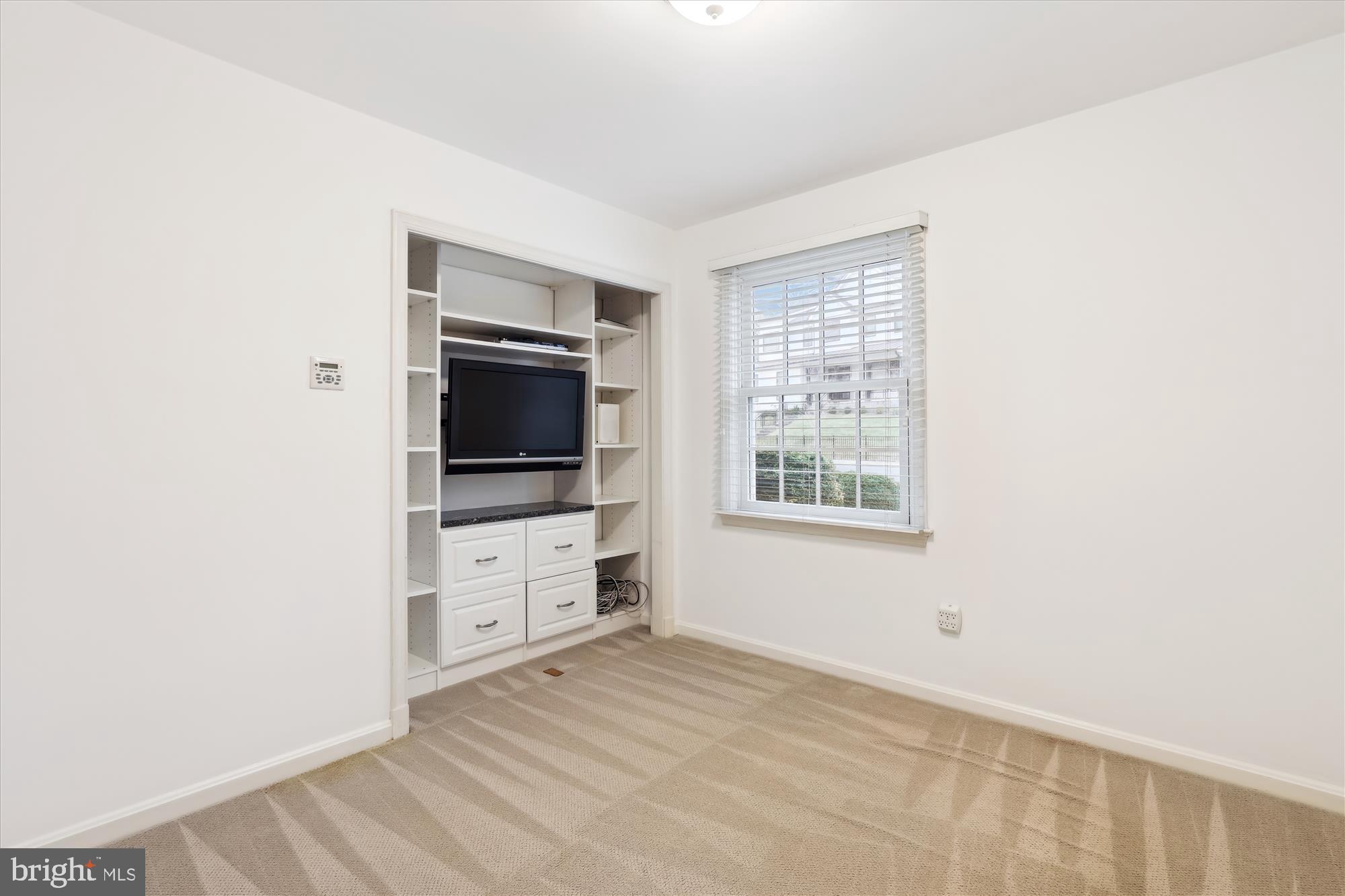 GOLF CLUB MANOR - Residential