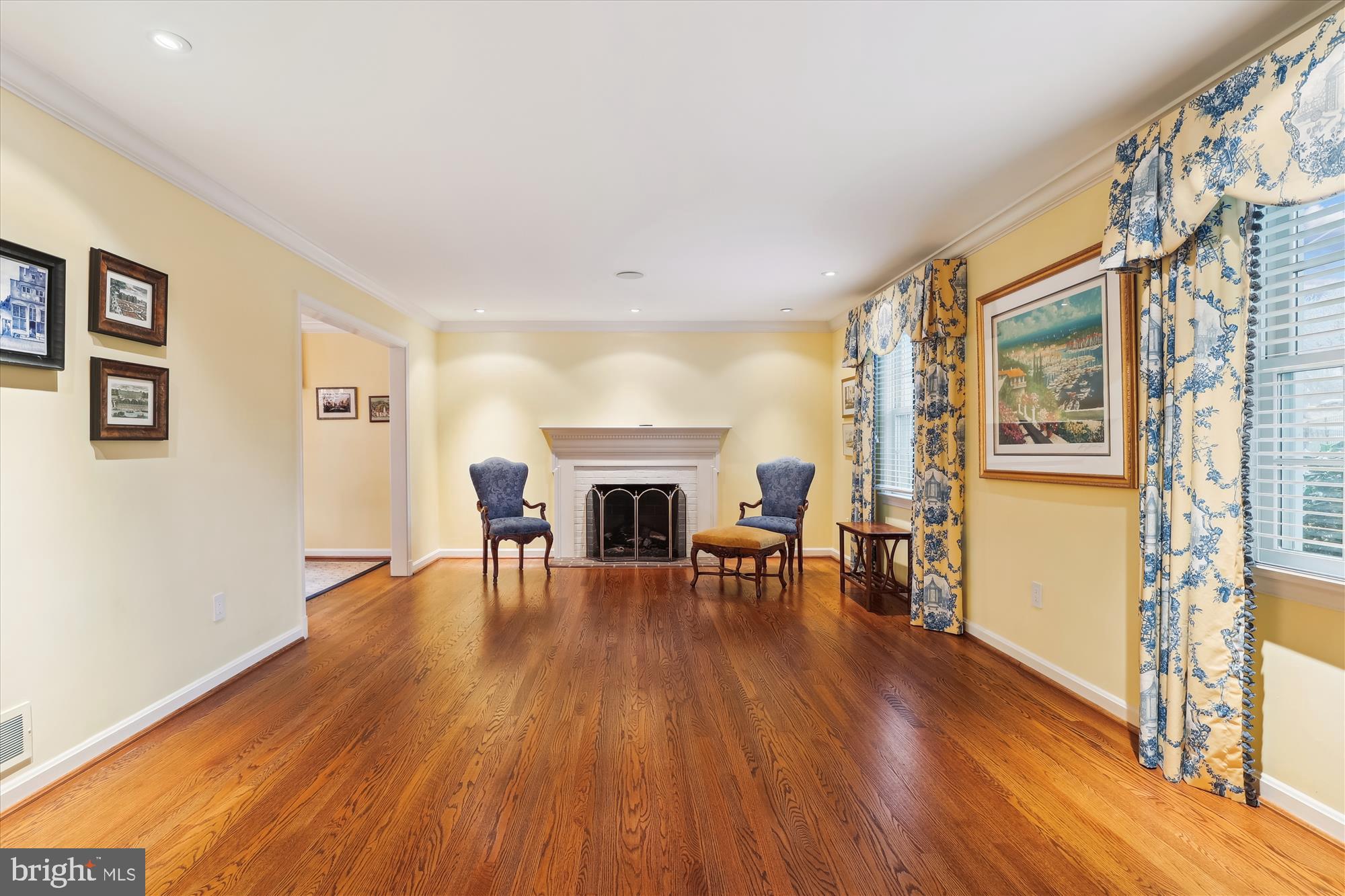 GOLF CLUB MANOR - Residential