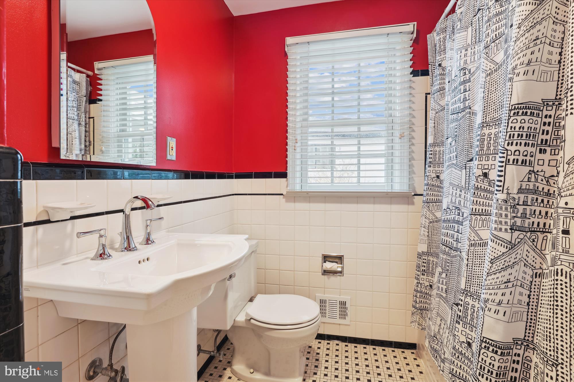 GOLF CLUB MANOR - Residential