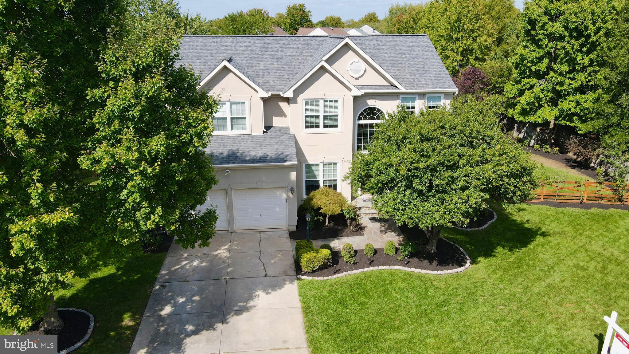 SIGNATURE AT BROADLANDS - Residential