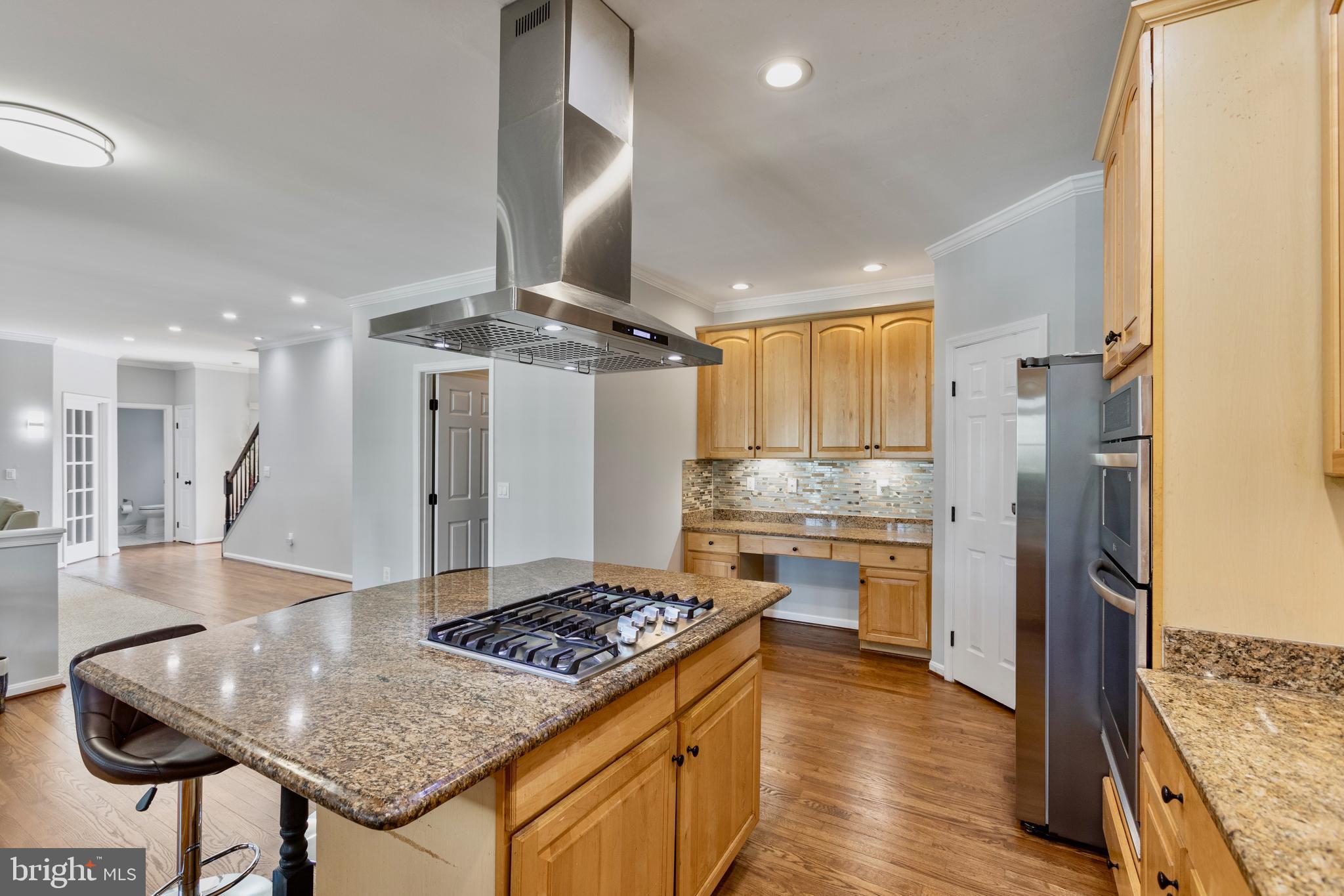 SIGNATURE AT BROADLANDS - Residential