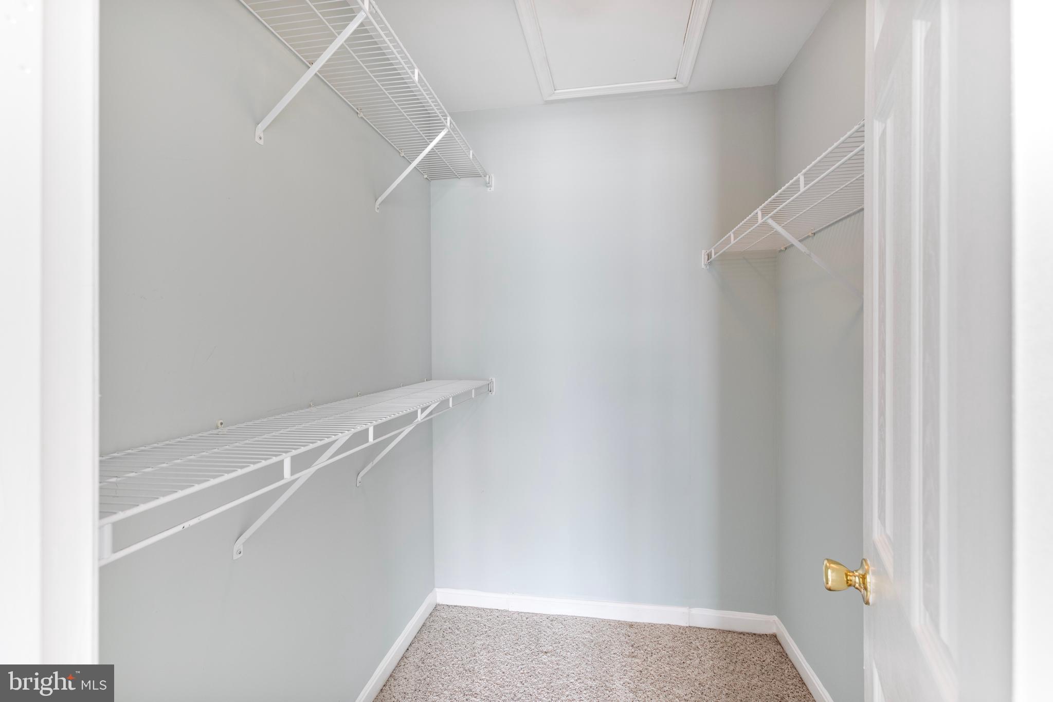 SIGNATURE AT BROADLANDS - Residential