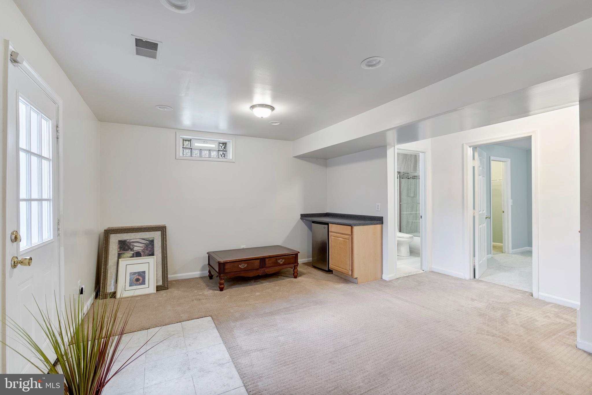 SIGNATURE AT BROADLANDS - Residential