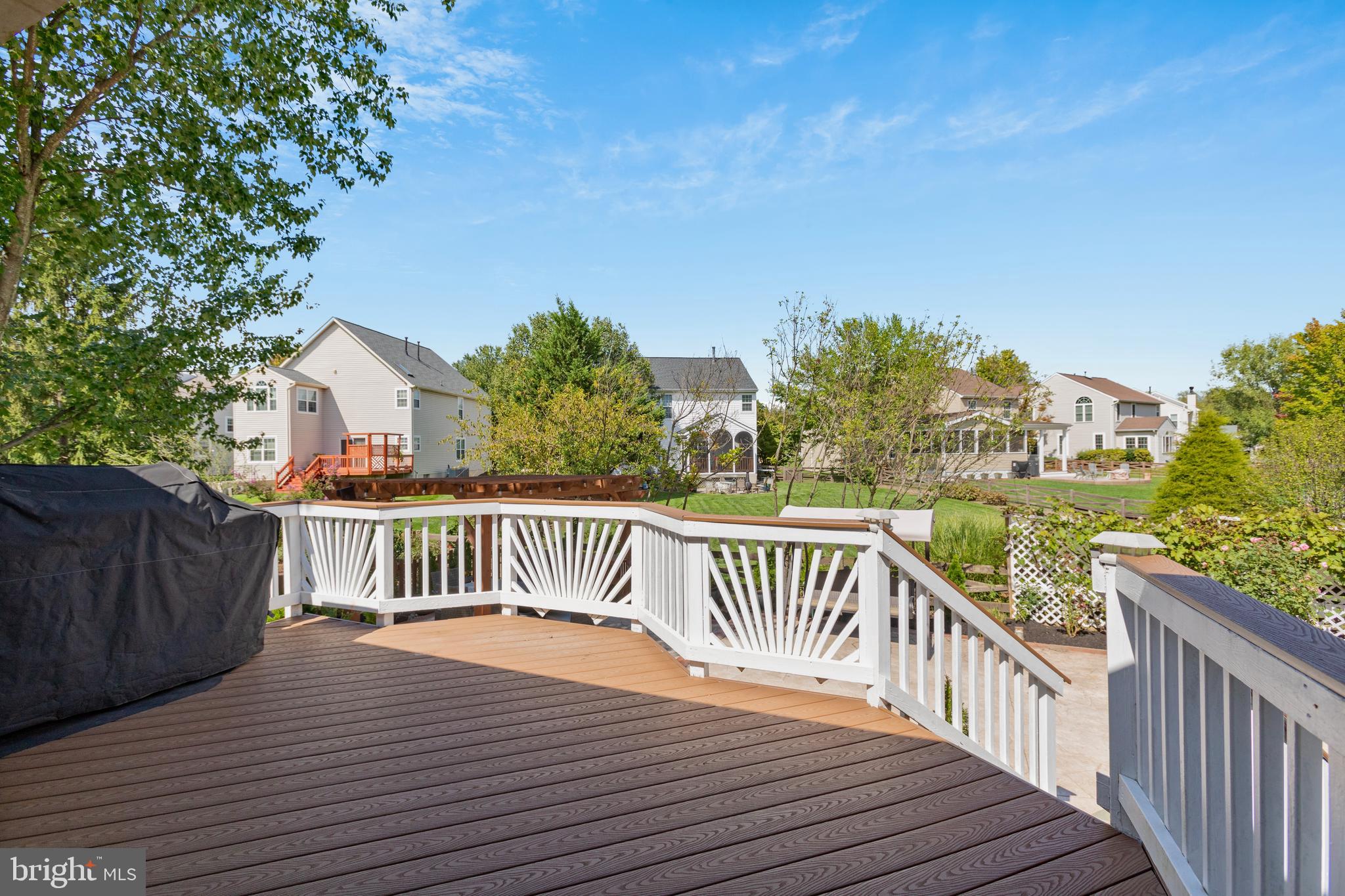 SIGNATURE AT BROADLANDS - Residential