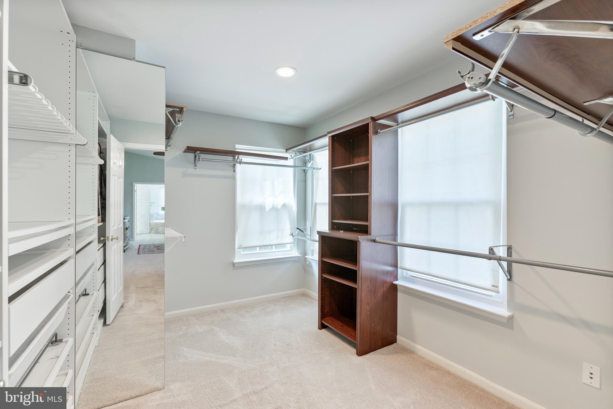 SIGNATURE AT BROADLANDS - Residential