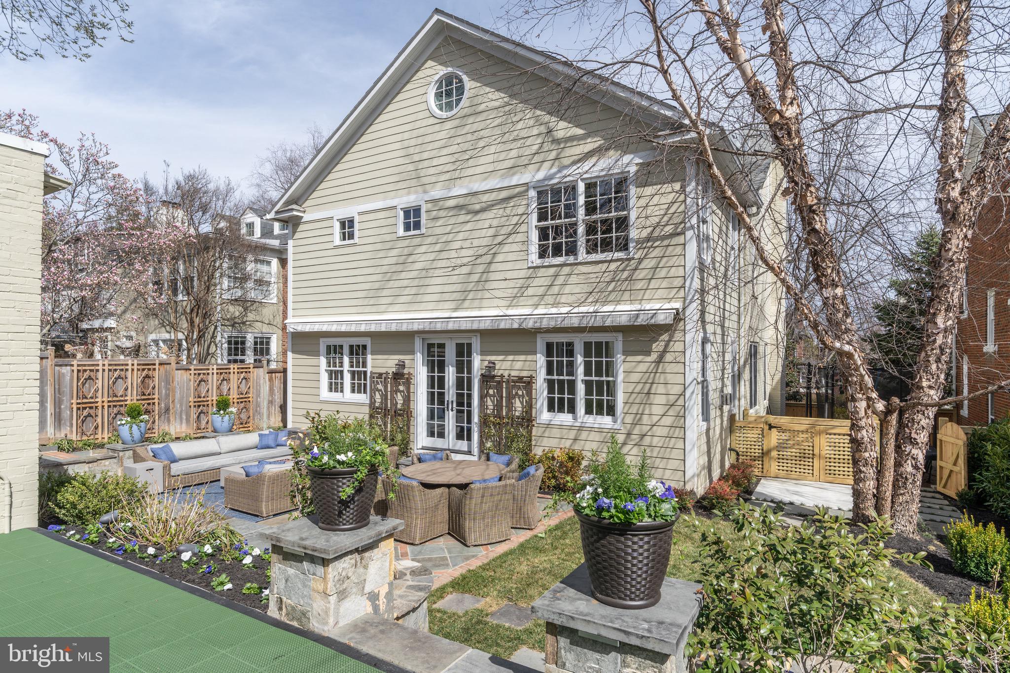 OBSERVATORY CIRCLE - Residential