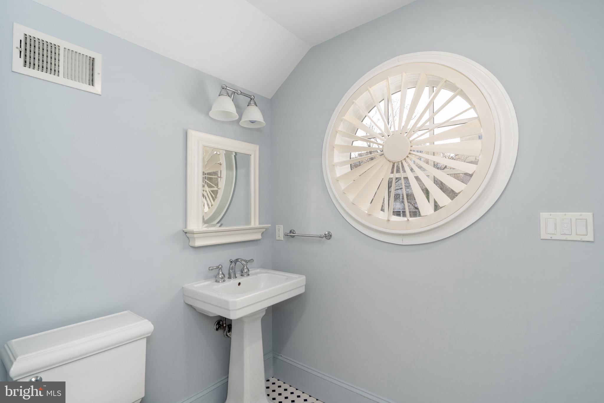 OBSERVATORY CIRCLE - Residential