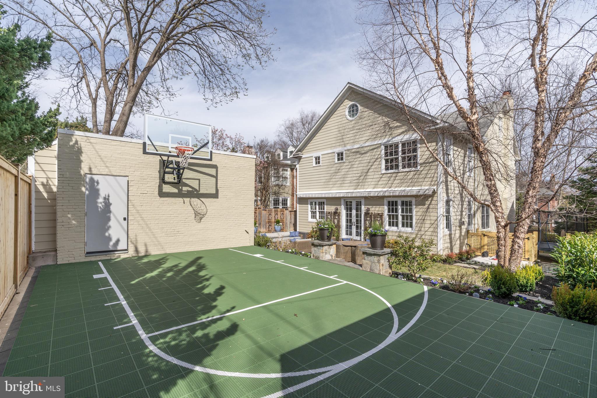 OBSERVATORY CIRCLE - Residential
