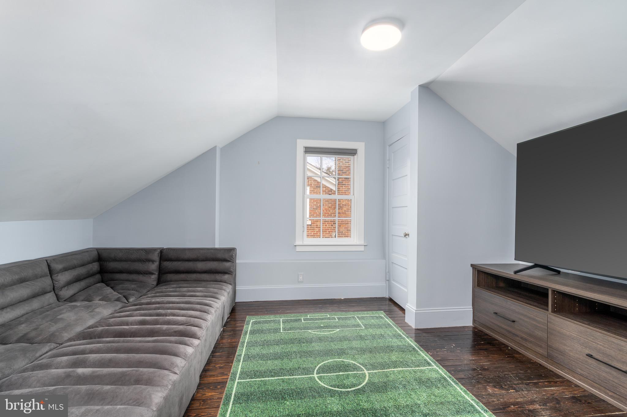 OBSERVATORY CIRCLE - Residential