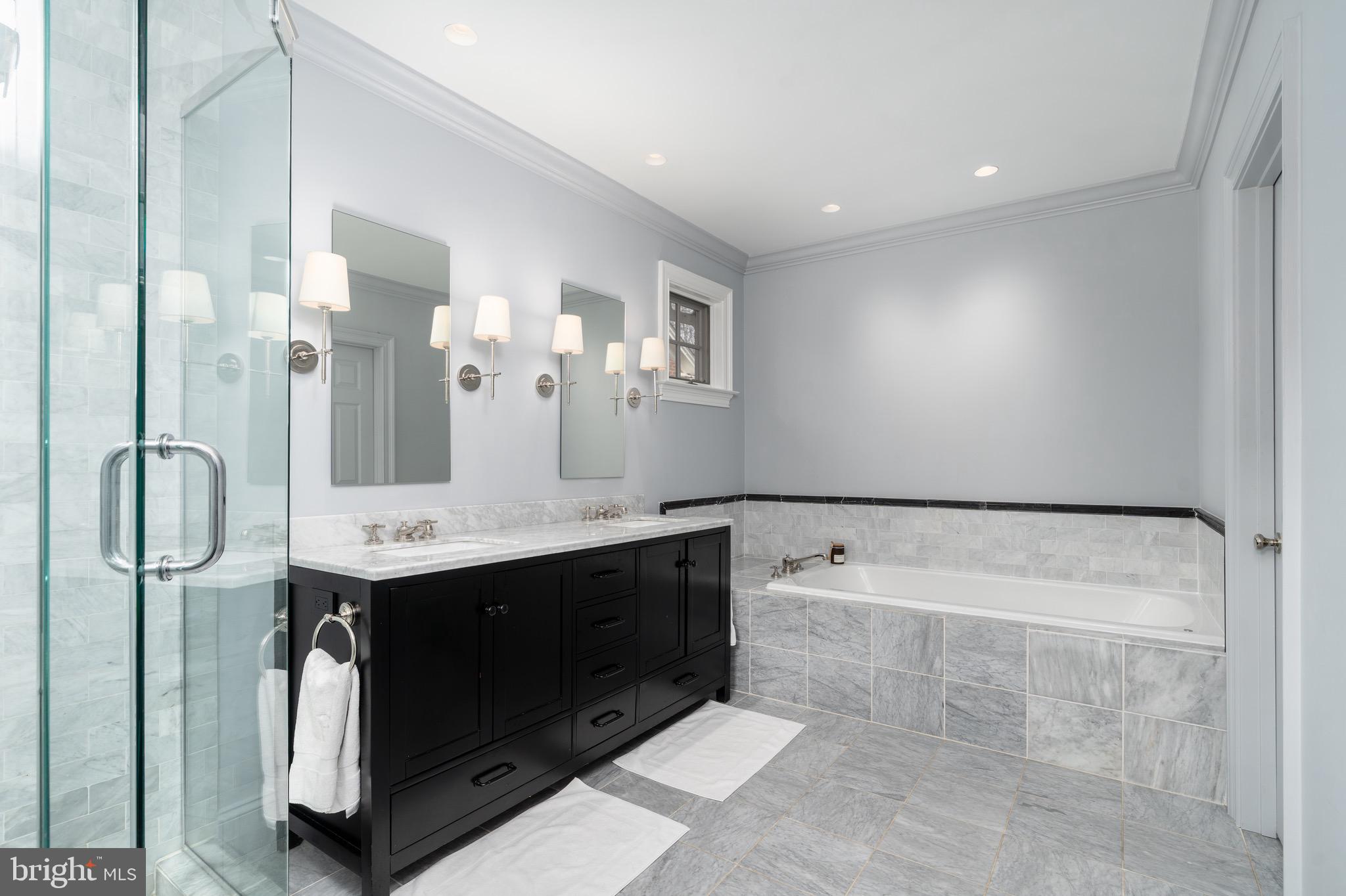 OBSERVATORY CIRCLE - Residential