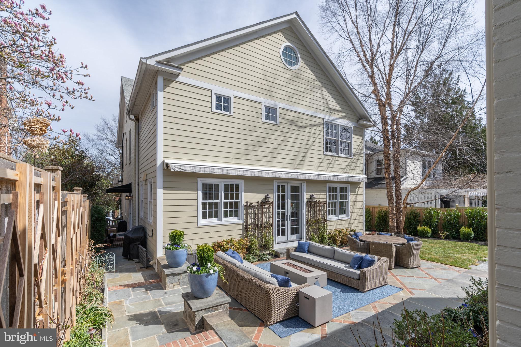 OBSERVATORY CIRCLE - Residential