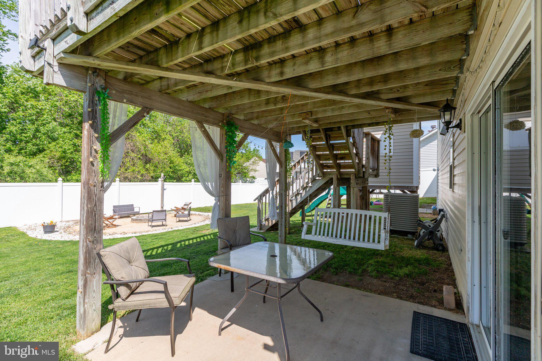 STRATFORD PLACE - Residential