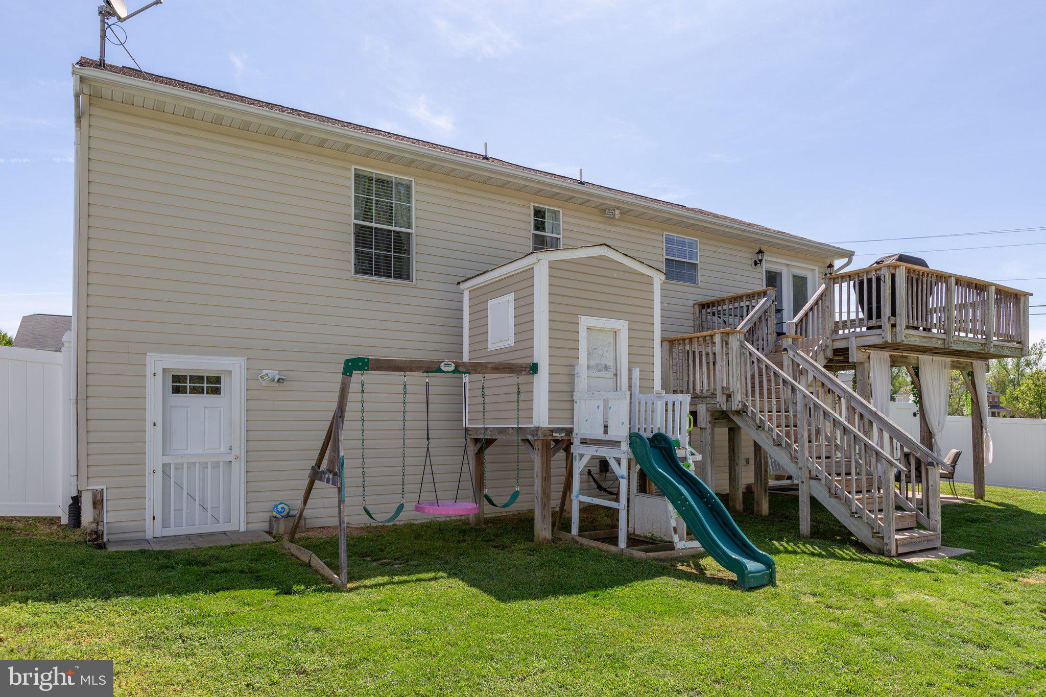 STRATFORD PLACE - Residential