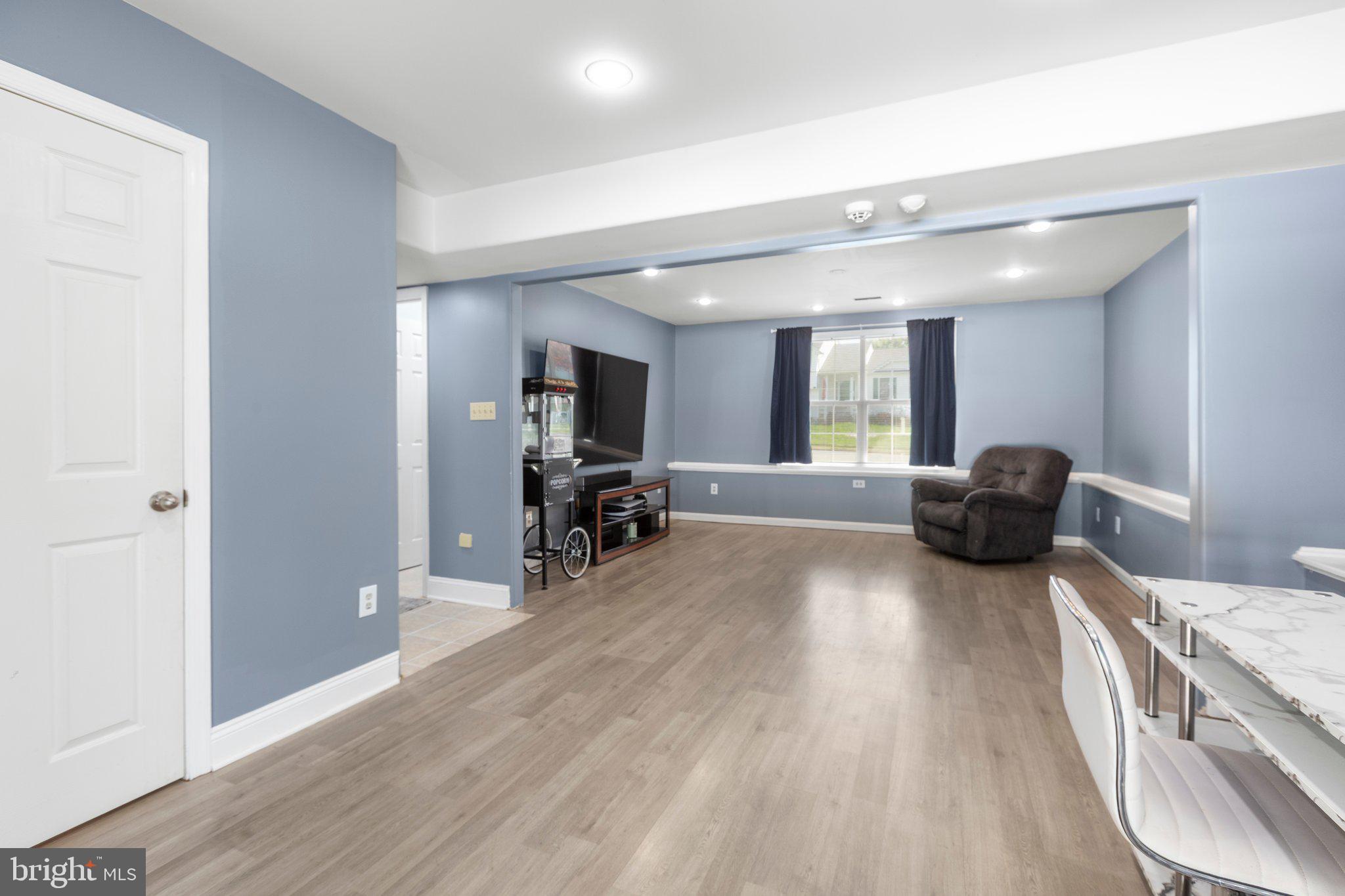 STRATFORD PLACE - Residential