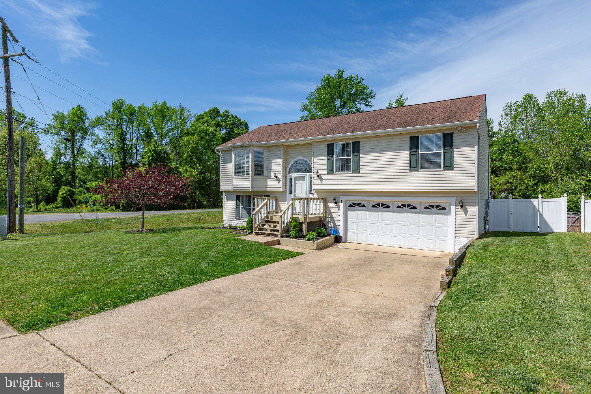 STRATFORD PLACE - Residential