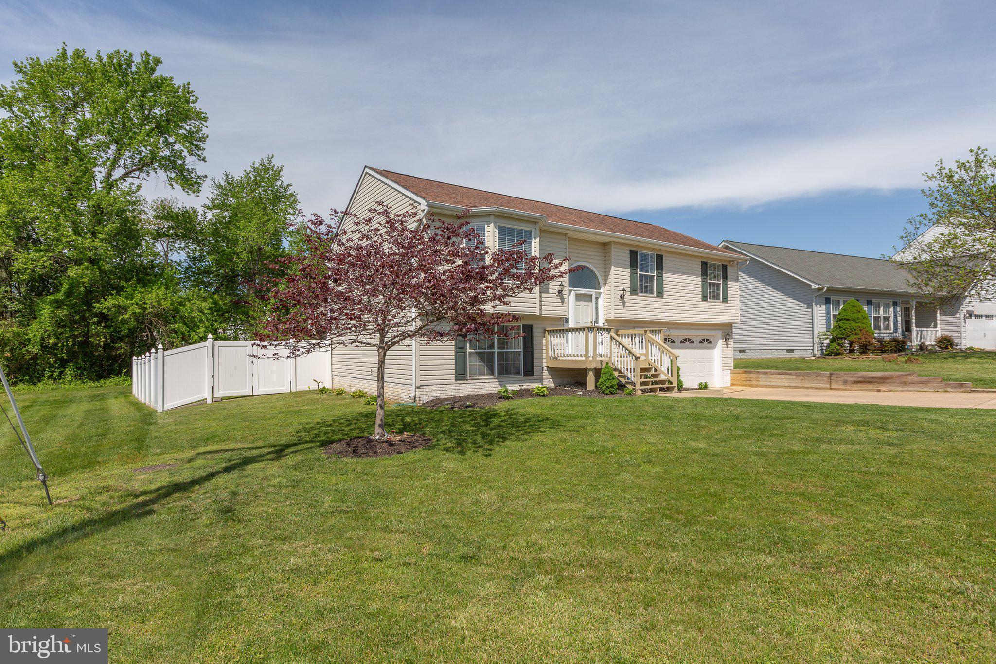 STRATFORD PLACE - Residential