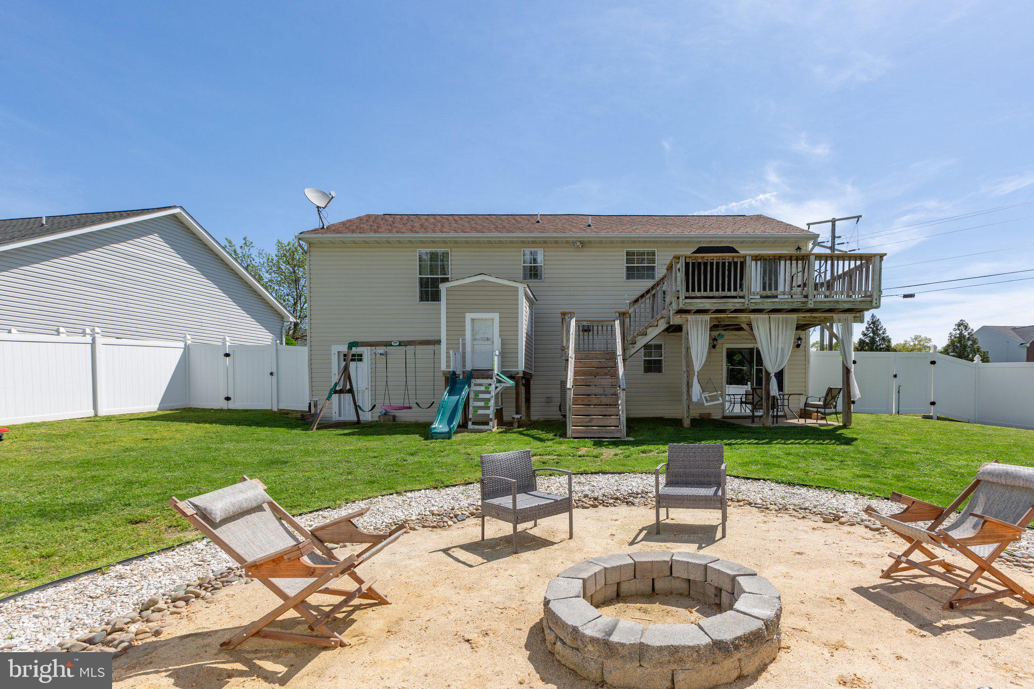 STRATFORD PLACE - Residential