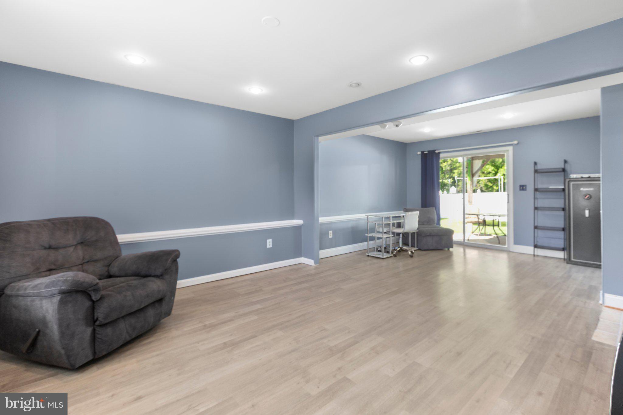 STRATFORD PLACE - Residential