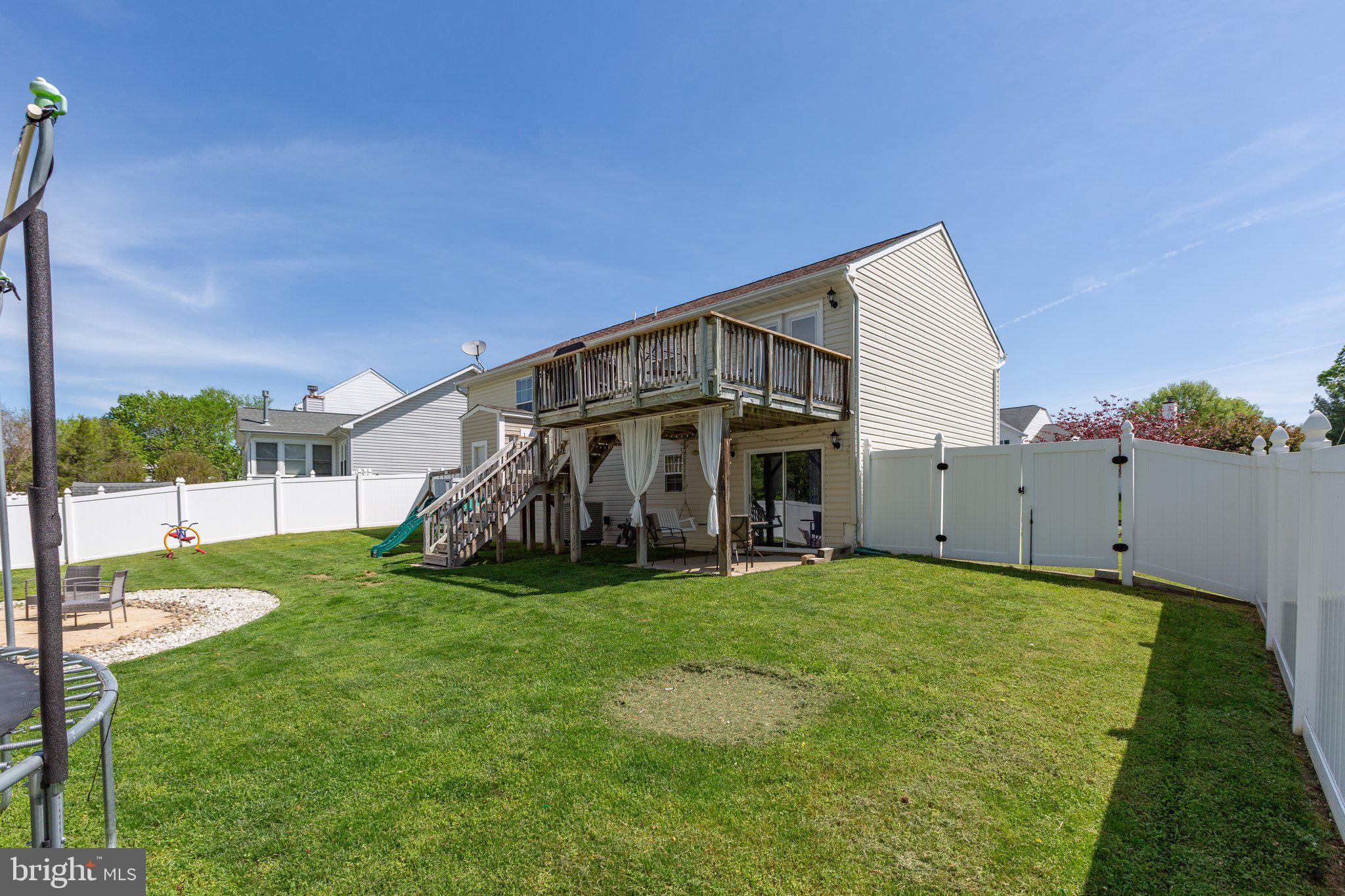 STRATFORD PLACE - Residential