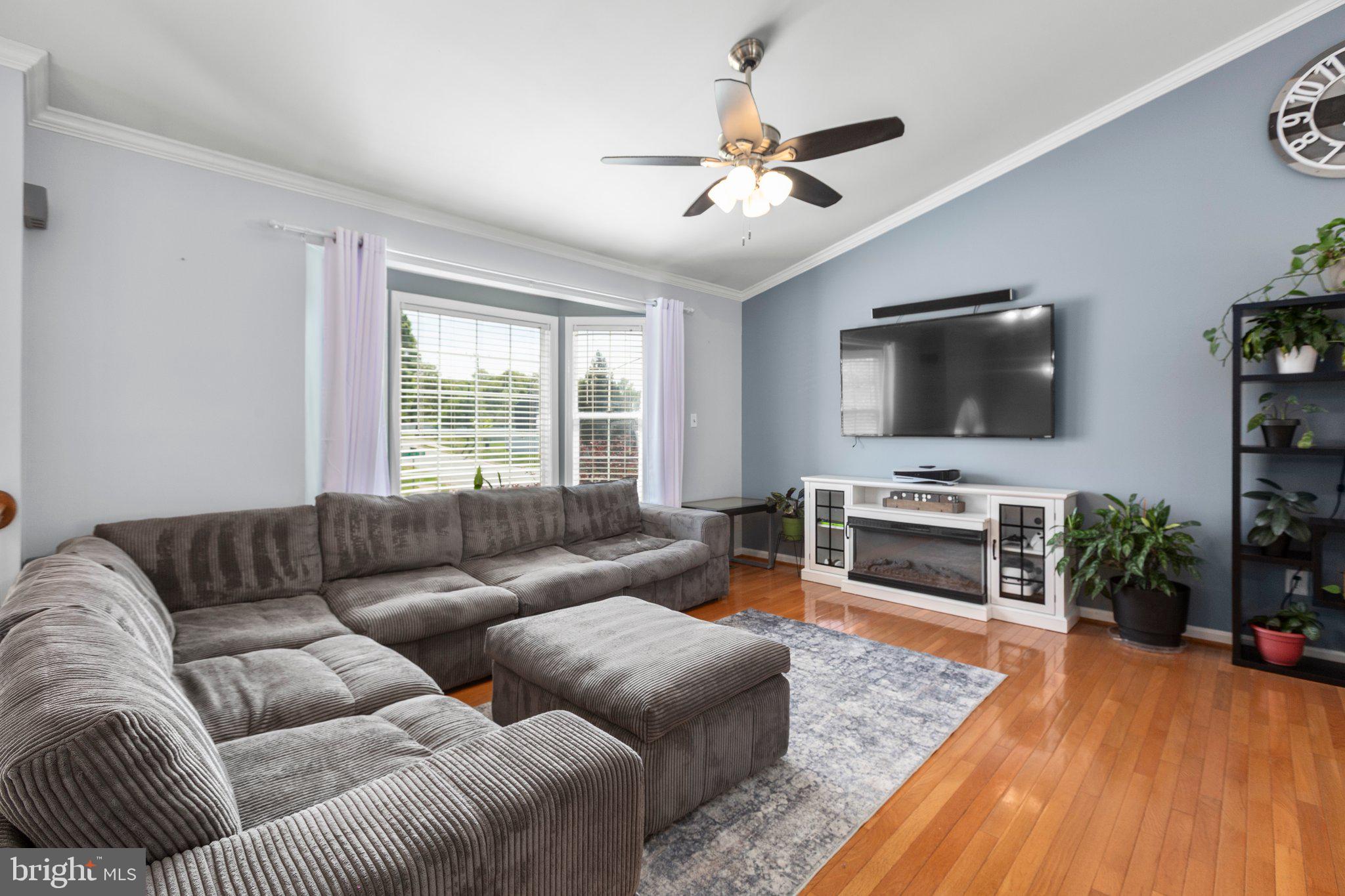 STRATFORD PLACE - Residential