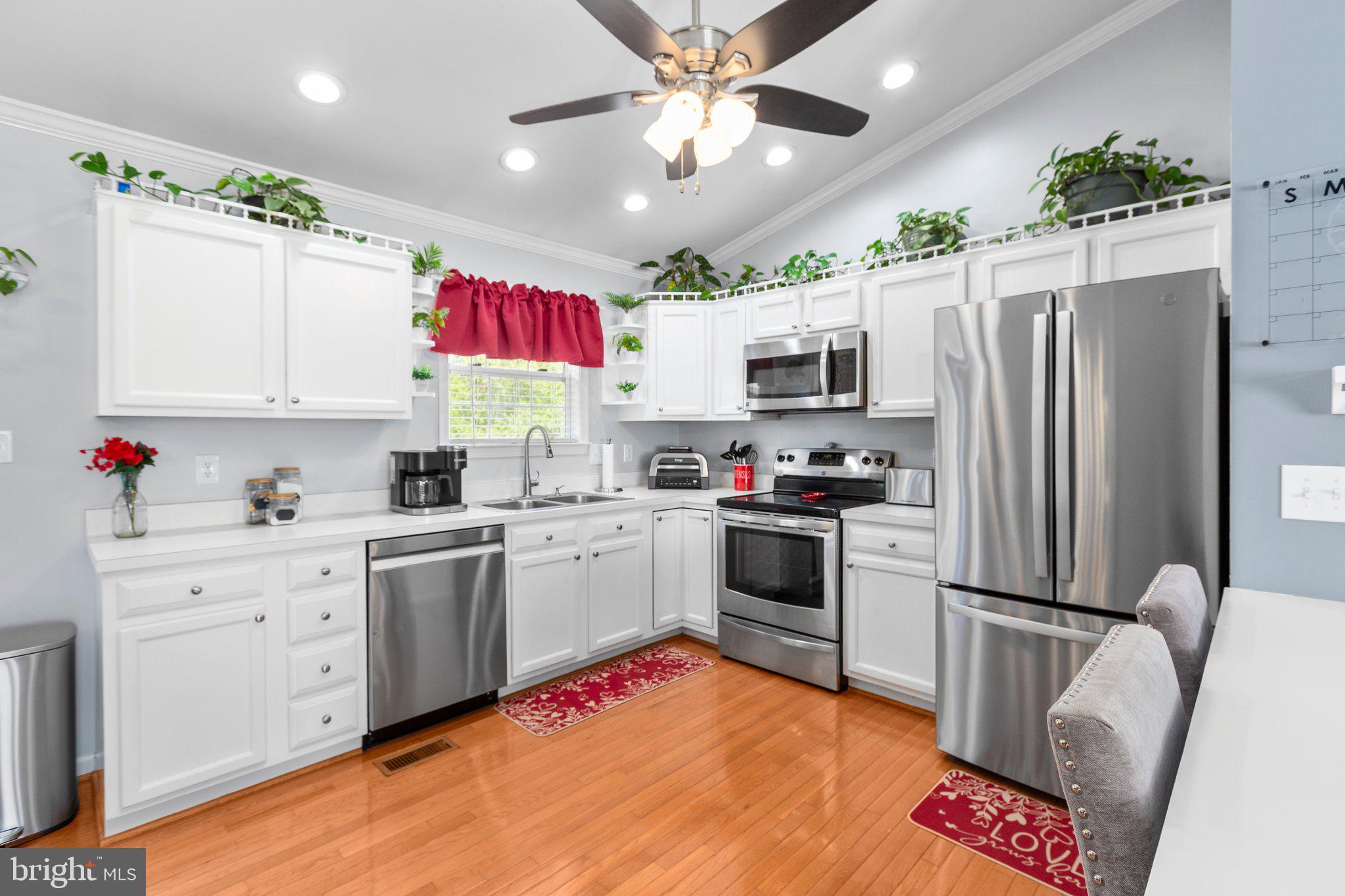 STRATFORD PLACE - Residential