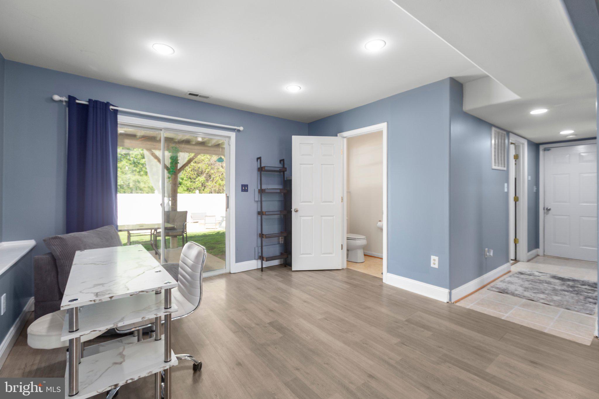 STRATFORD PLACE - Residential