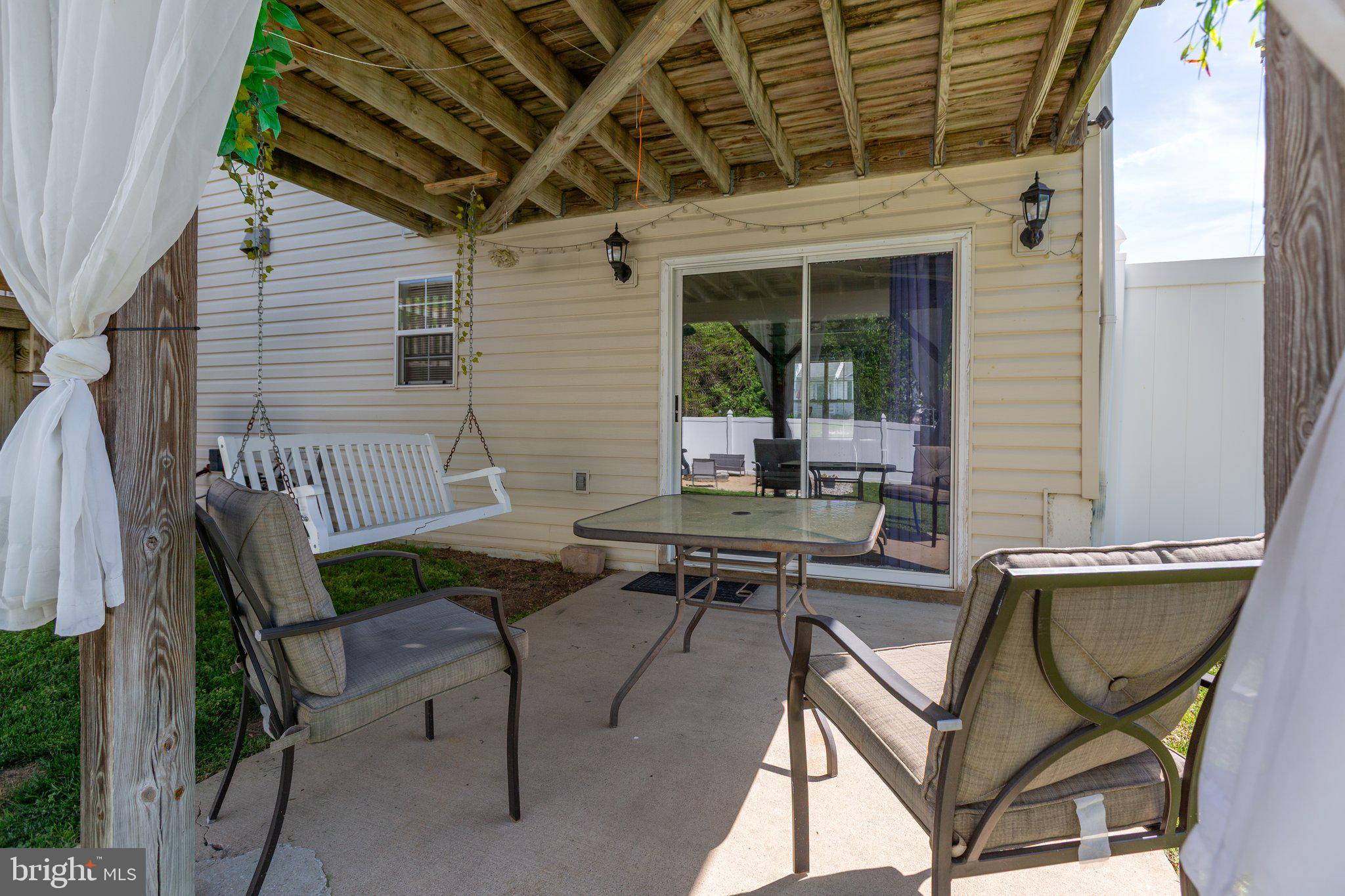 STRATFORD PLACE - Residential