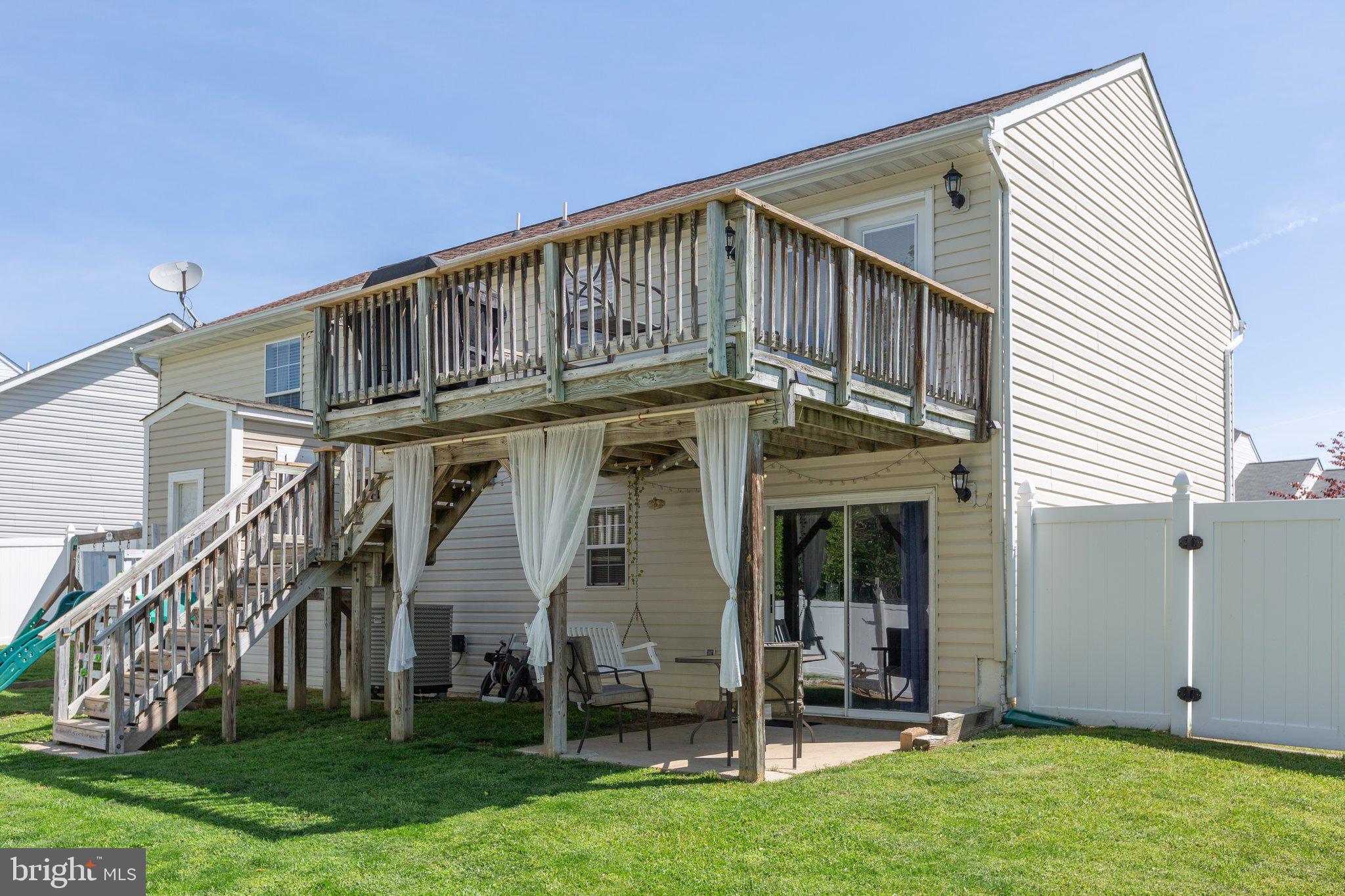 STRATFORD PLACE - Residential