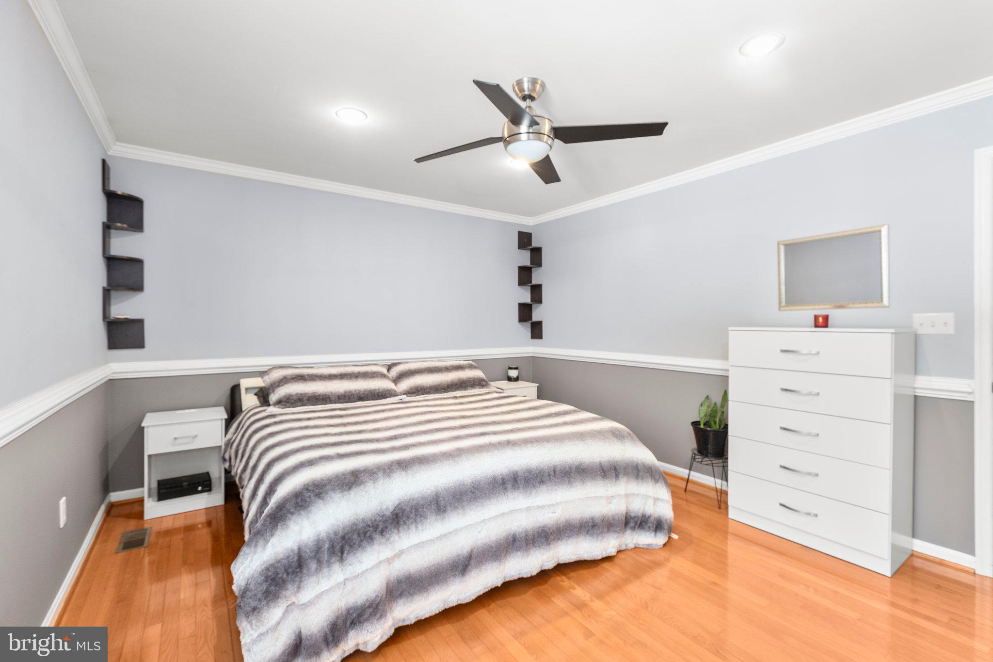 STRATFORD PLACE - Residential