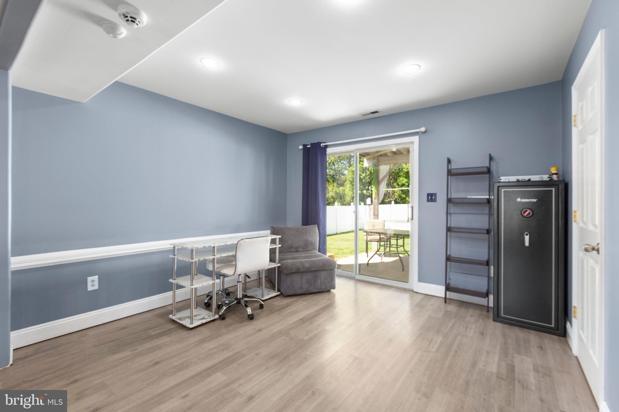 STRATFORD PLACE - Residential