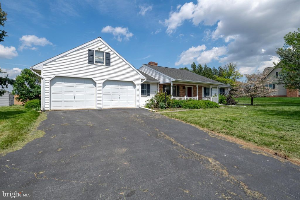 Photo of 286 Rock Point Road, MARIETTA, PA 17547 (MLS # PALA2069312)