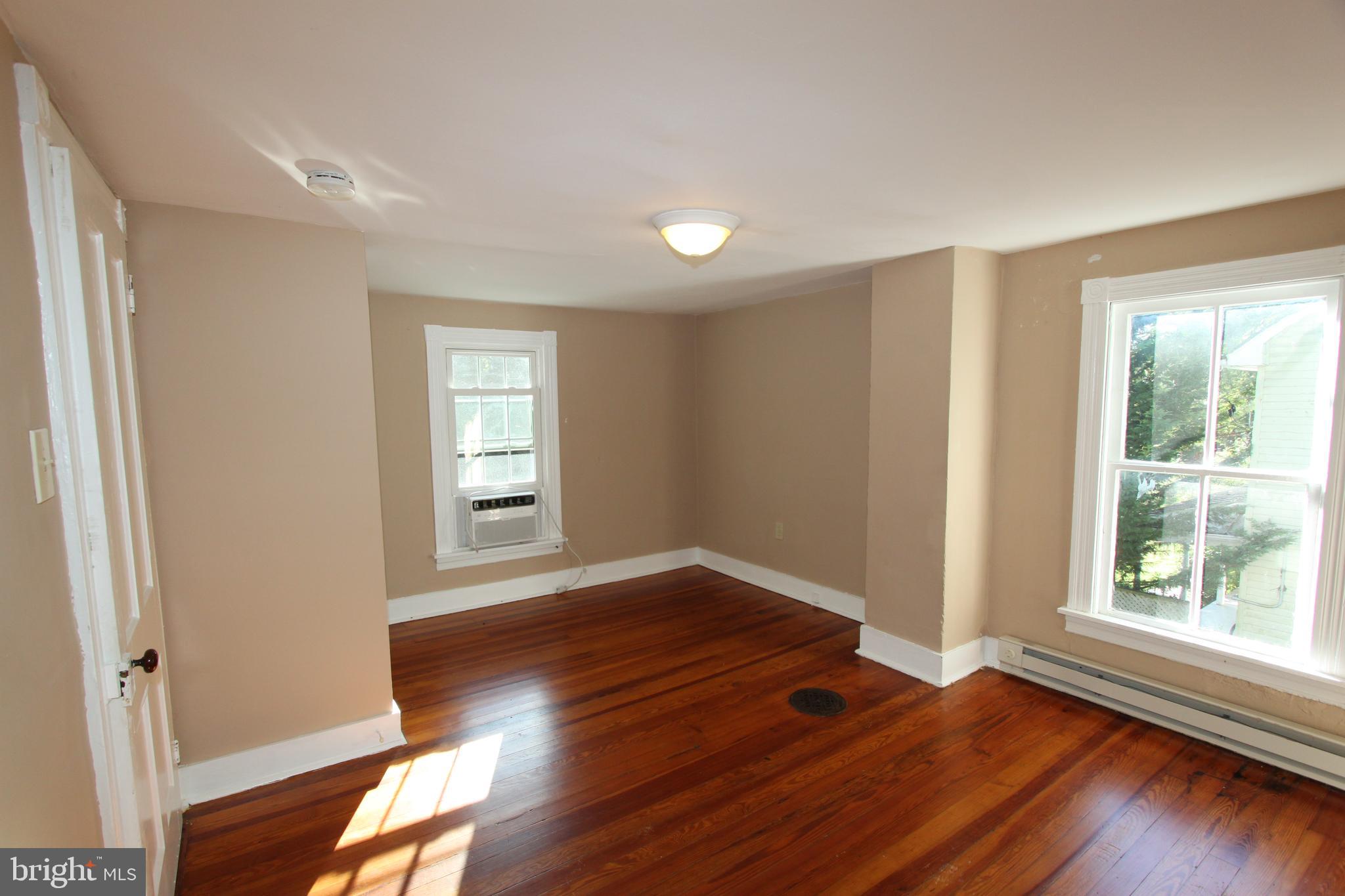 SHENANDOAH JUNCTION - Residential Lease