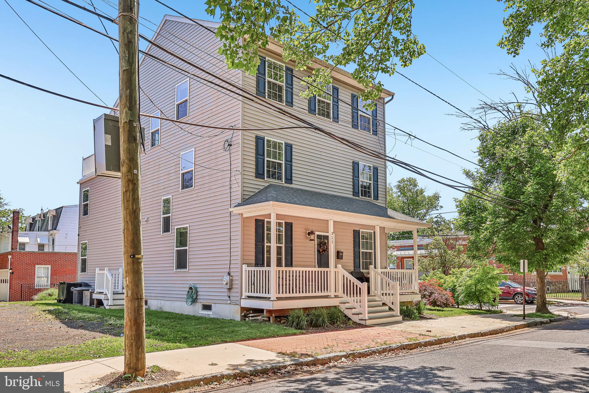 311 SAINT MARY STREET