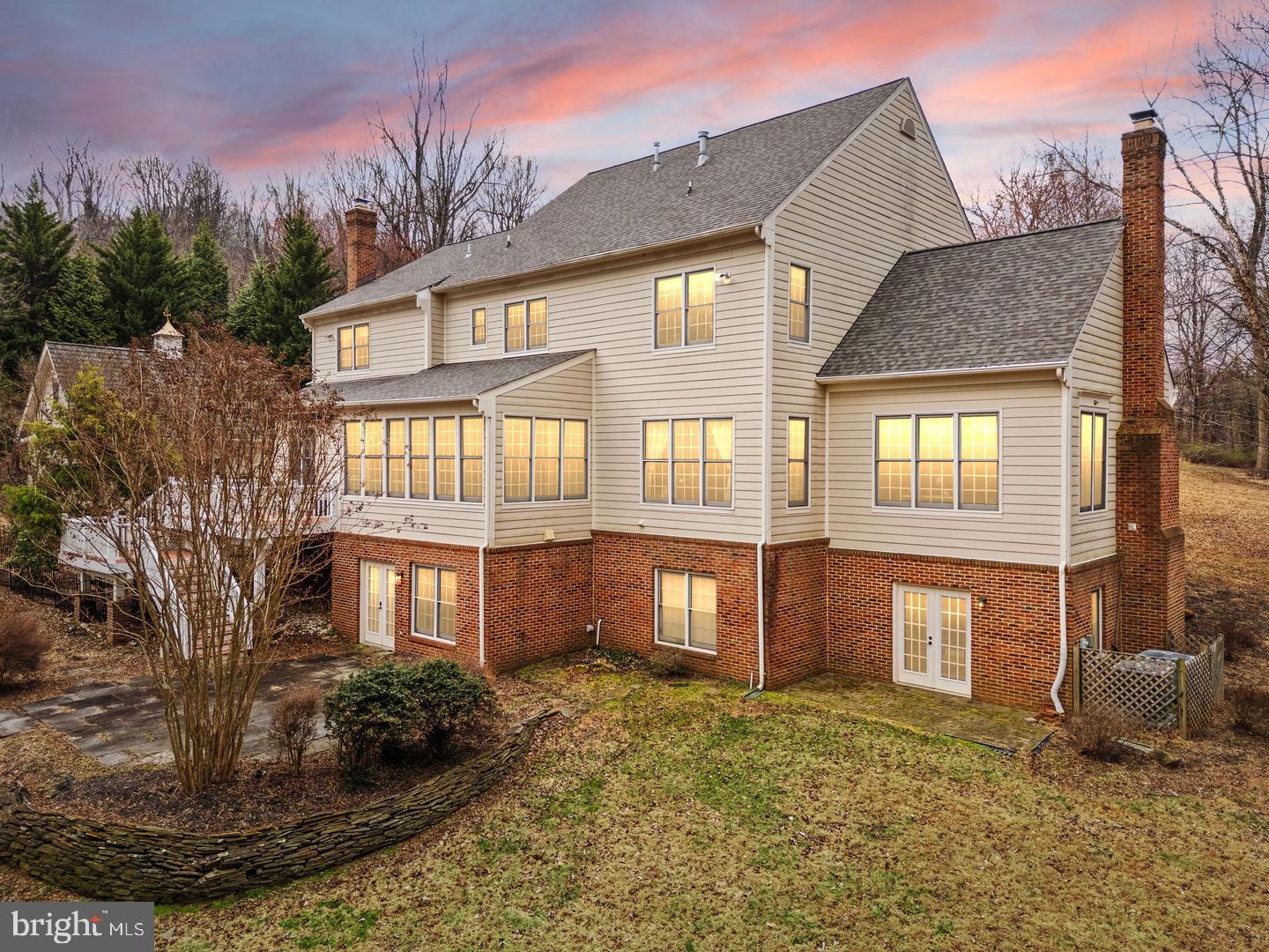 7188 KENTHURST LANE