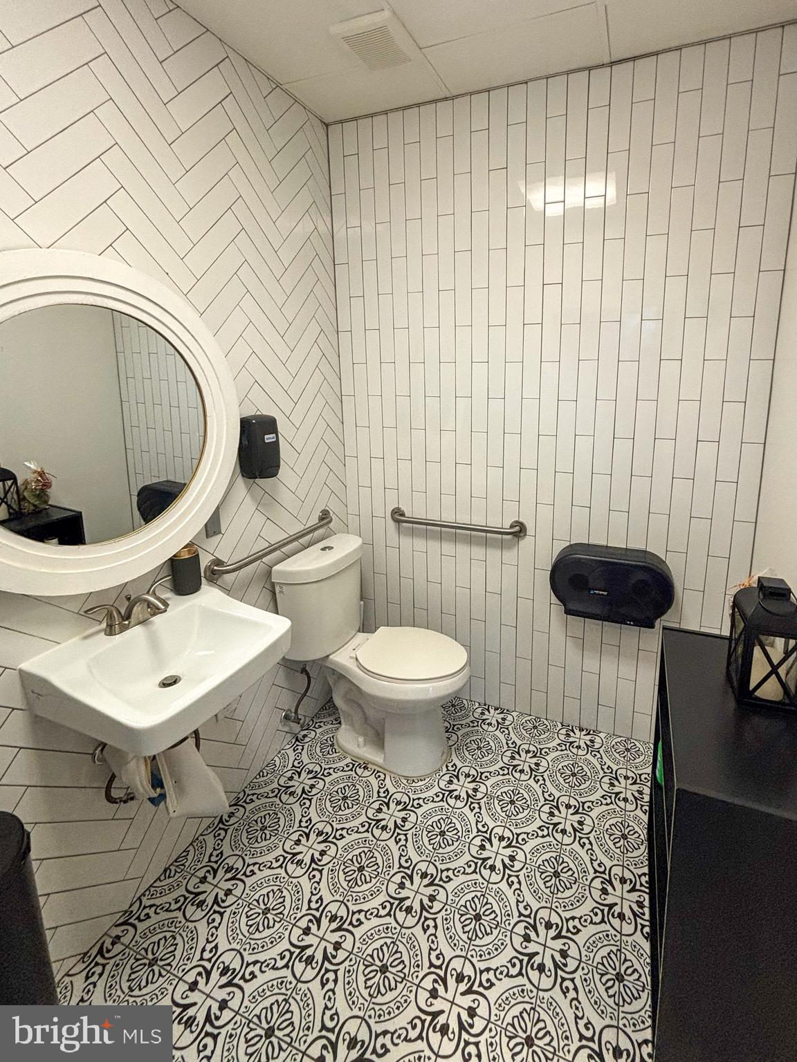 16TH STREET HEIGHTS - Commercial Sale