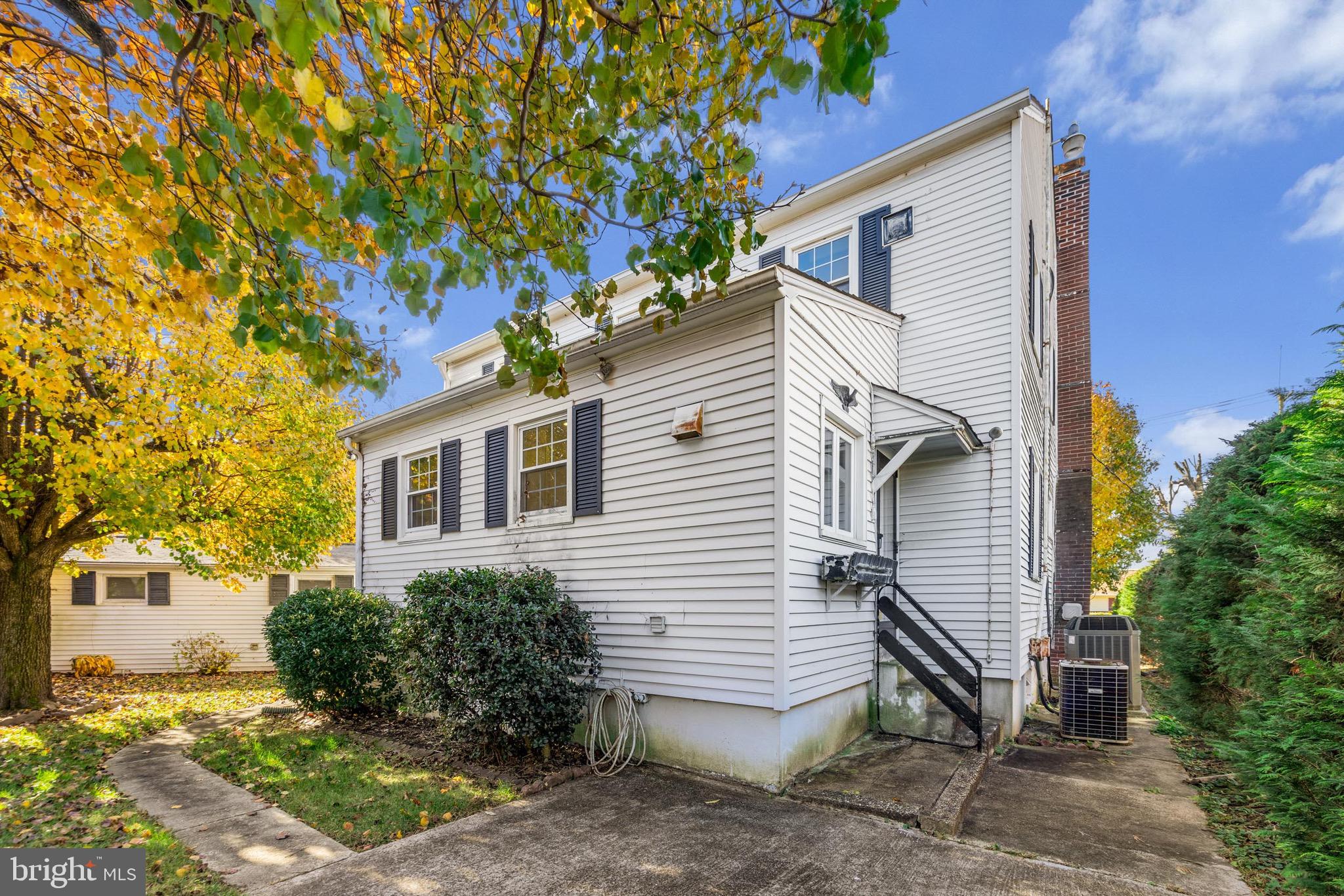 MIDDLE RIVER - Residential