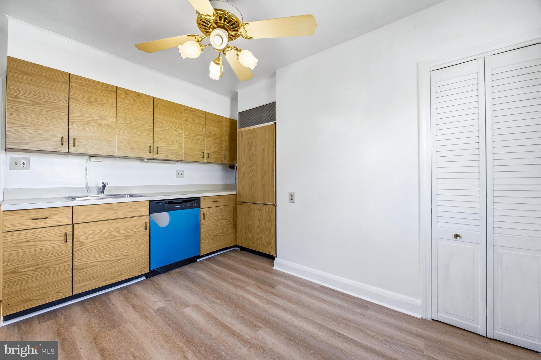 MIDDLE RIVER - Residential