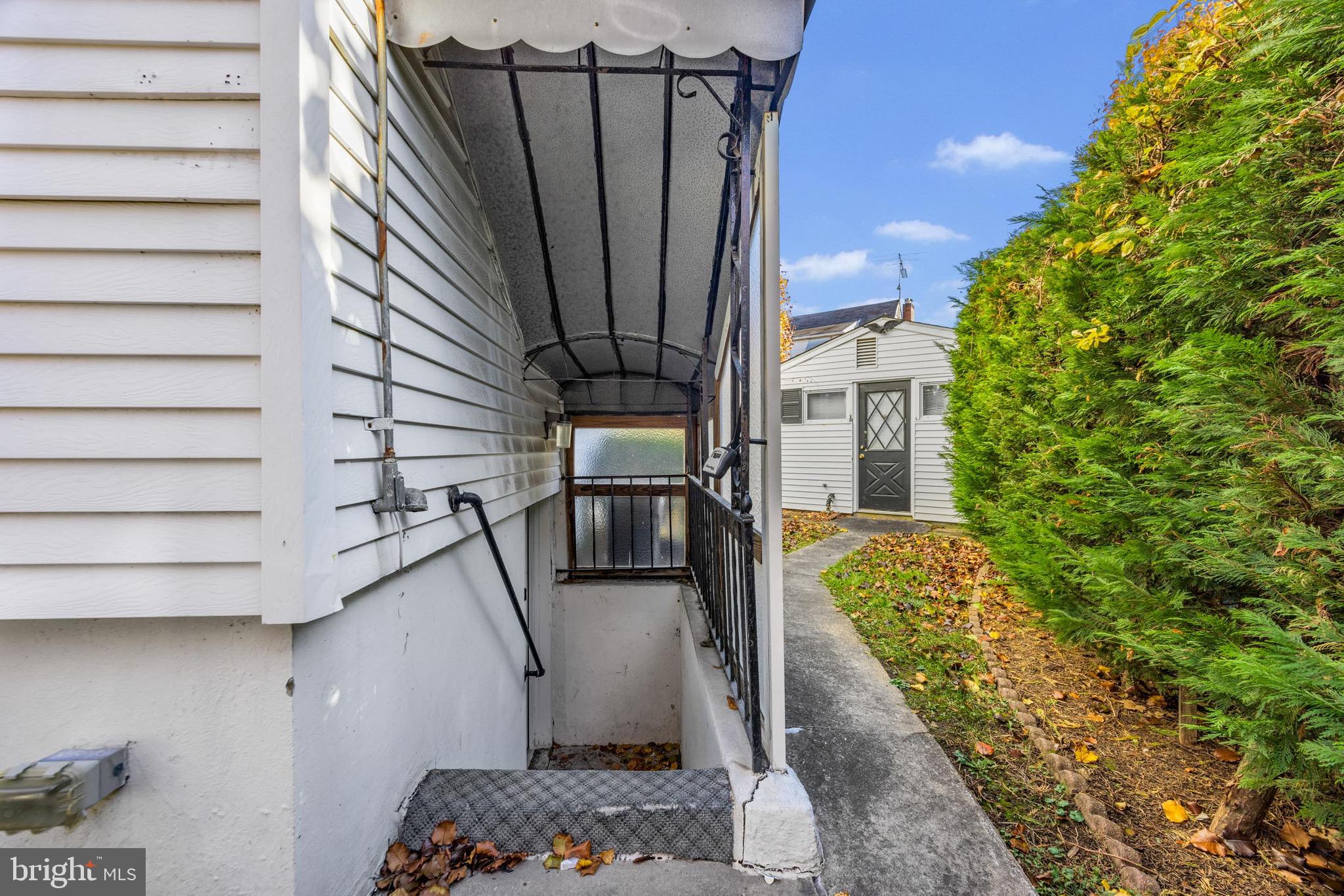 MIDDLE RIVER - Residential