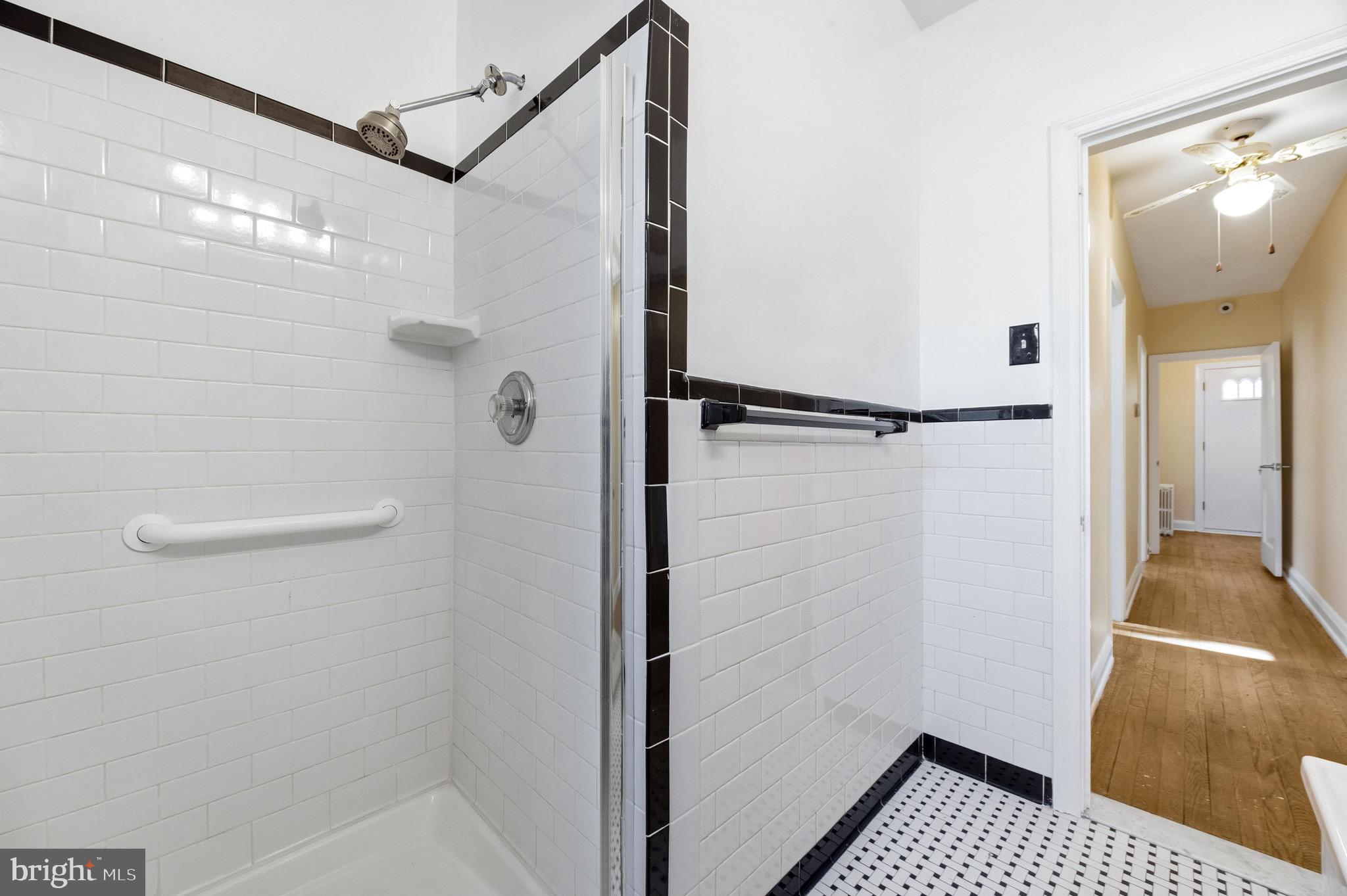 MIDDLE RIVER - Residential