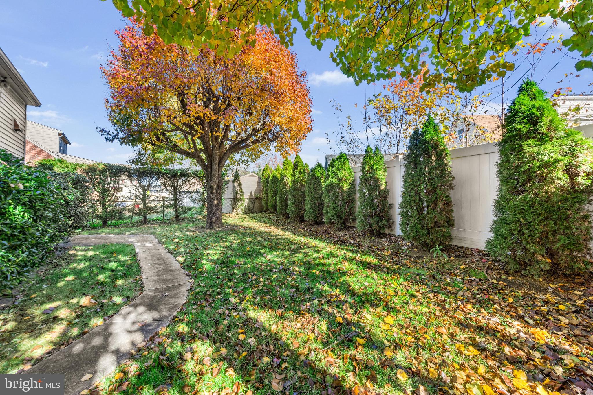 MIDDLE RIVER - Residential